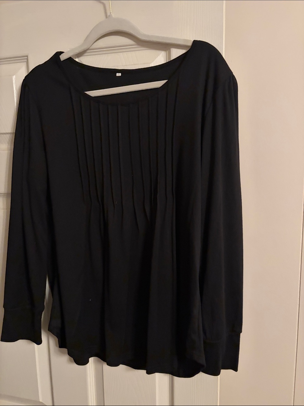 Amazon Black Long-Sleeve Pleated Front Women's Top